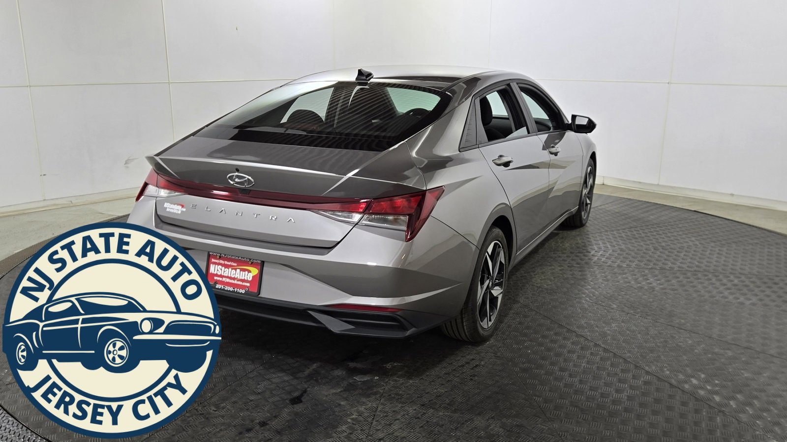 Used 2023 Hyundai Elantra SEL w/ Convenience Package image 7