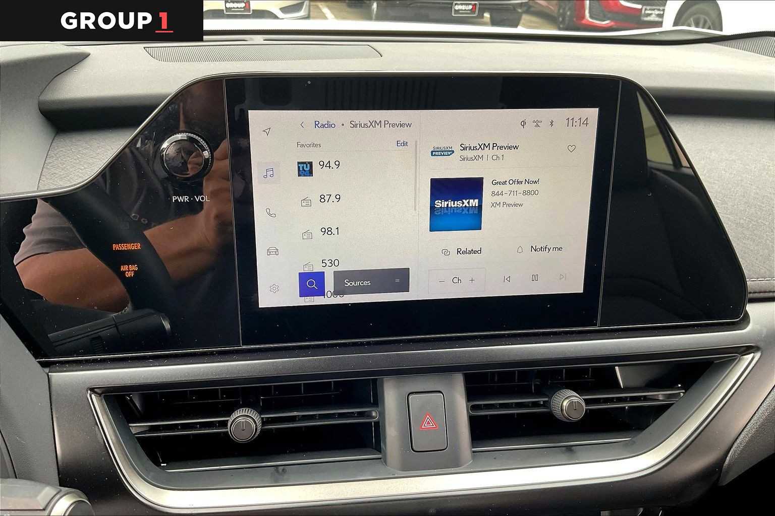 Certified 2025 Lexus UX 300h FWD image 30