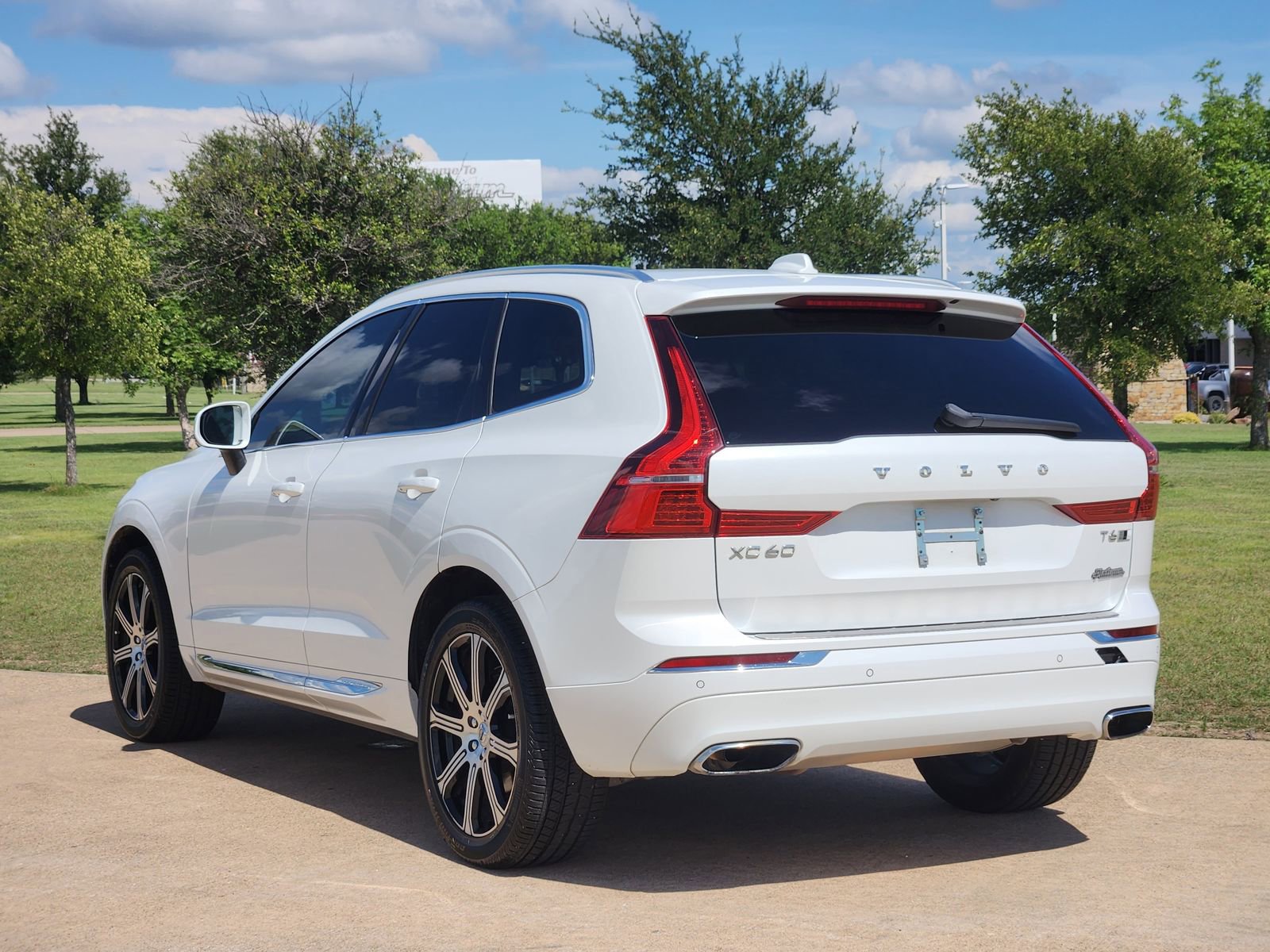 Used 2020 Volvo XC60 T6 Inscription w/ Protection Package Premier AWD/4WD image 5
