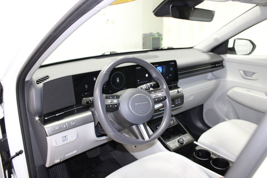 Used 2024 Hyundai Kona SEL w/ Convenience Package image 14