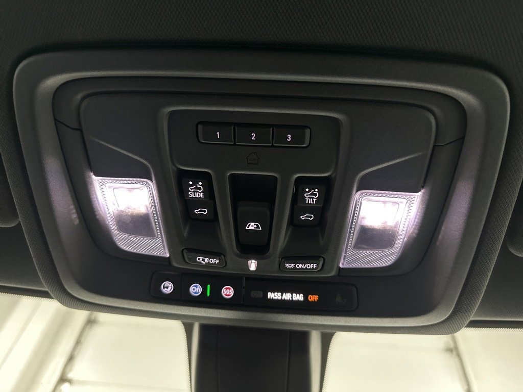 Used 2019 Chevrolet Silverado 1500 High Country w/ Technology Package image 38