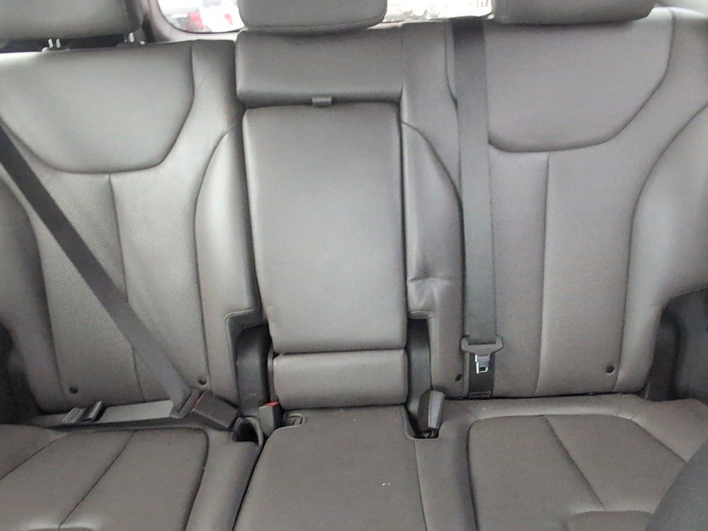 Used 2020 Hyundai Santa Fe SEL FWD image 14