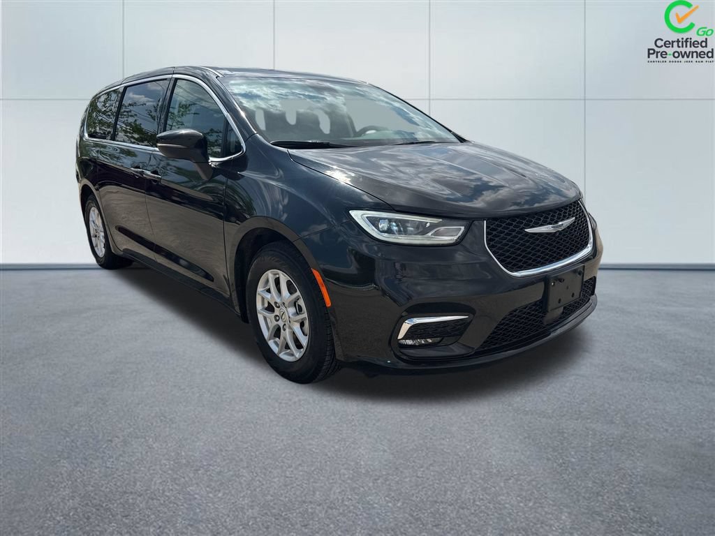 Certified 2023 Chrysler Pacifica Touring-L FWD image 9