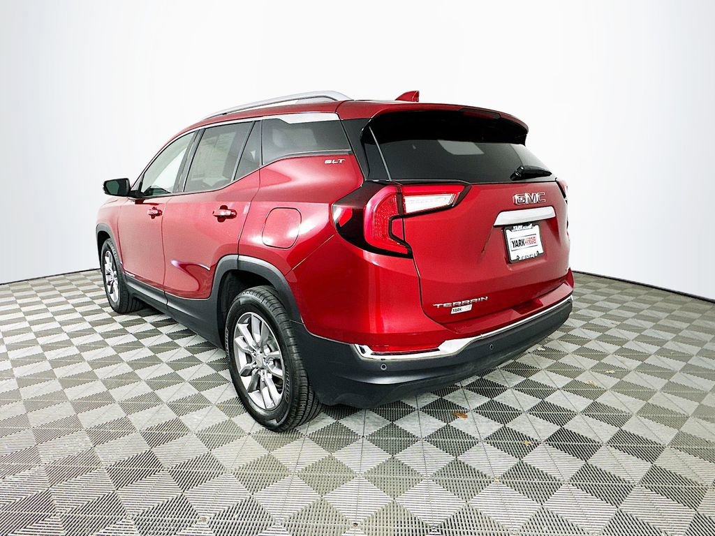 Used 2022 GMC Terrain SLT w/ Infotainment Package II image 9