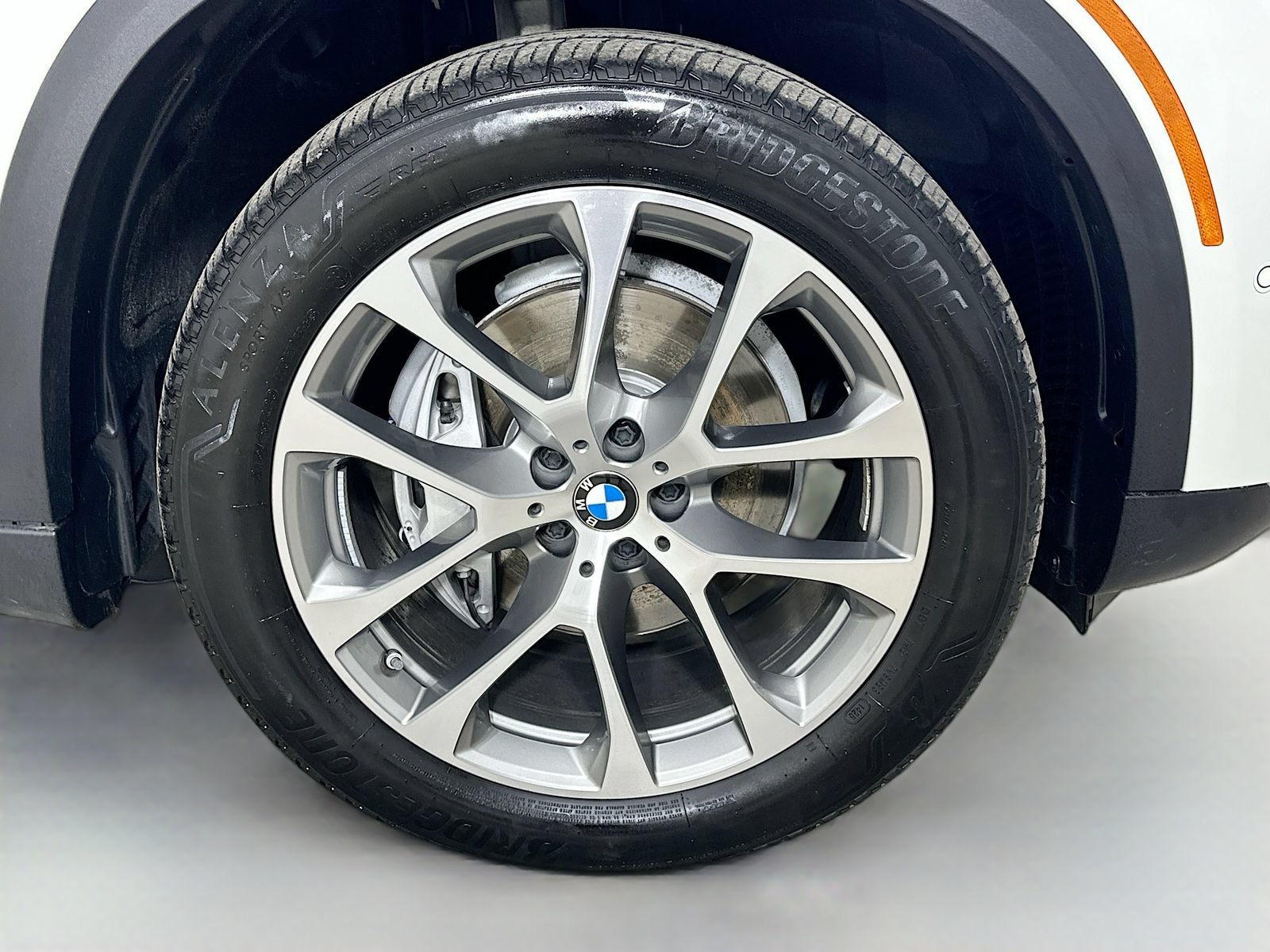 Used 2024 BMW X5 xDrive40i w/ Parking Assistance Package AWD/4WD image 10
