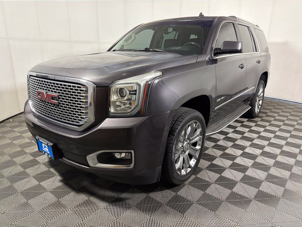 Used 2015 GMC Yukon Denali w/ Touring Package AWD/4WD image 4