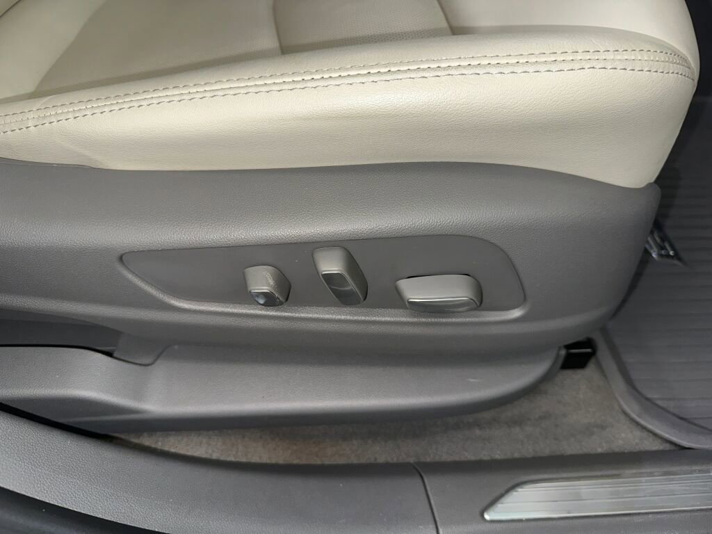 Certified 2021 Cadillac XT5 Premium Luxury image 37