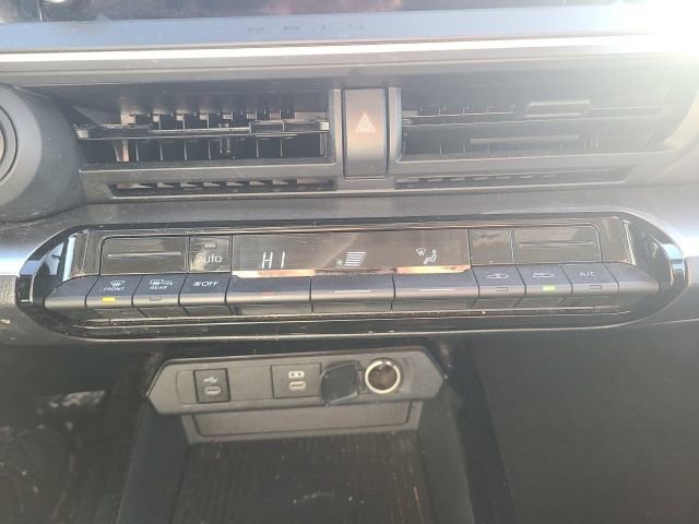 Used 2023 Toyota Prius LE image 27