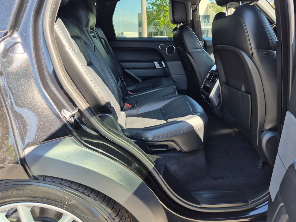 Used 2021 Land Rover Range Rover Sport SE image 34