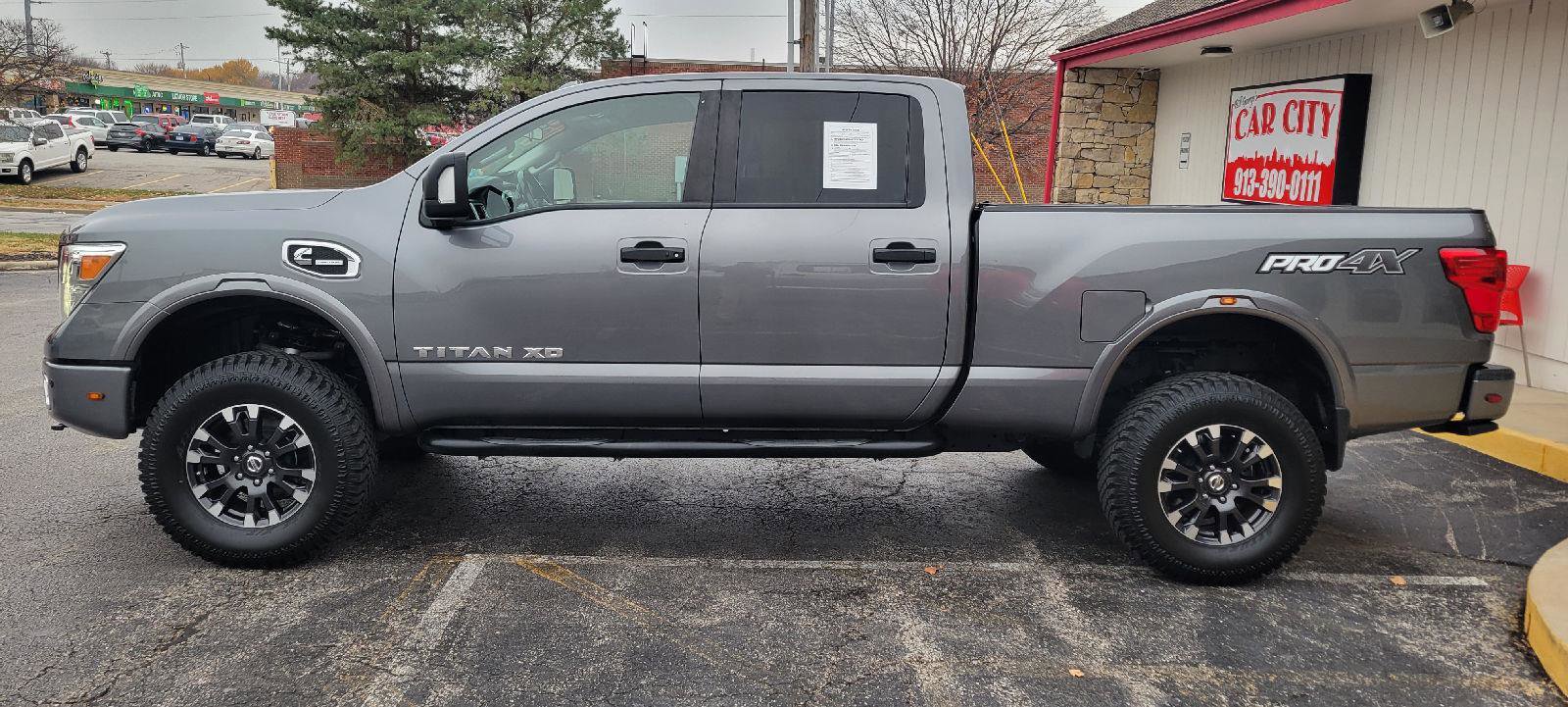 Used 2019 Nissan Titan PRO-4X w/ Pro-4x Utility Package image 15