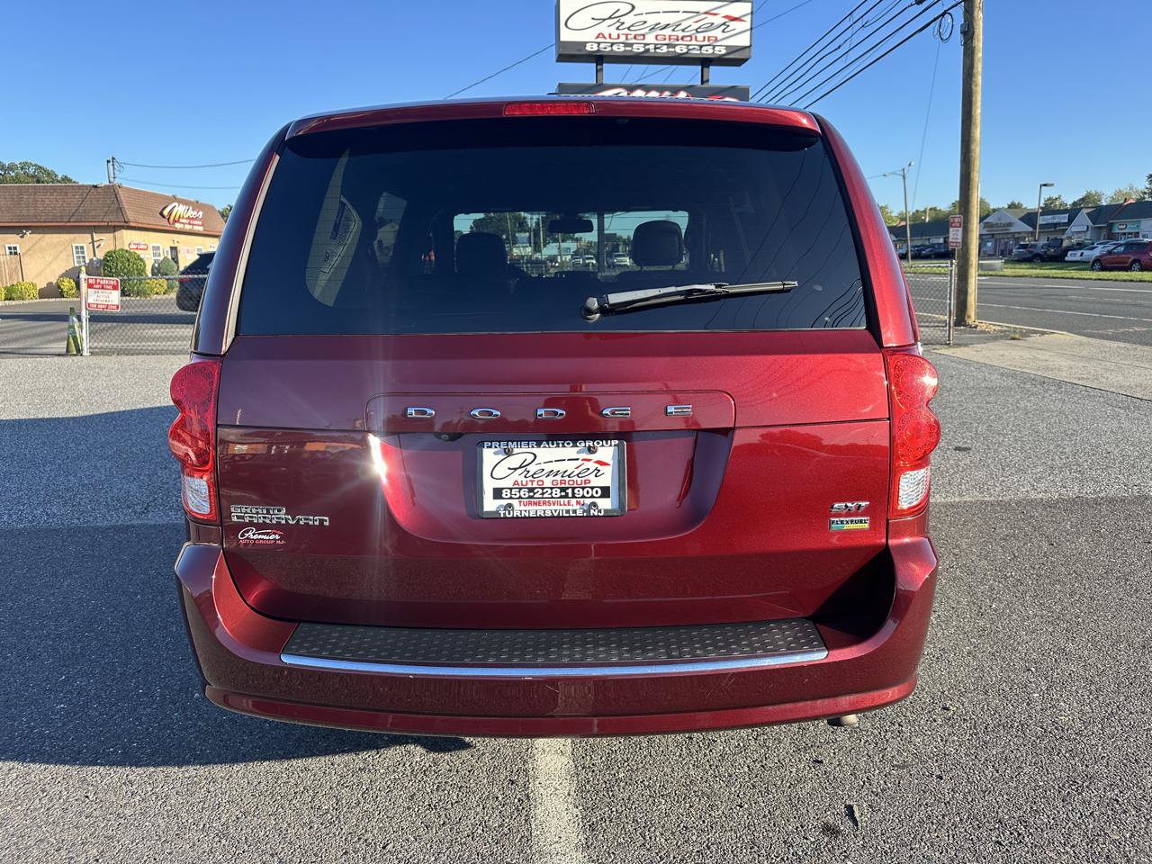Used 2019 Dodge Grand Caravan SXT FWD image 6