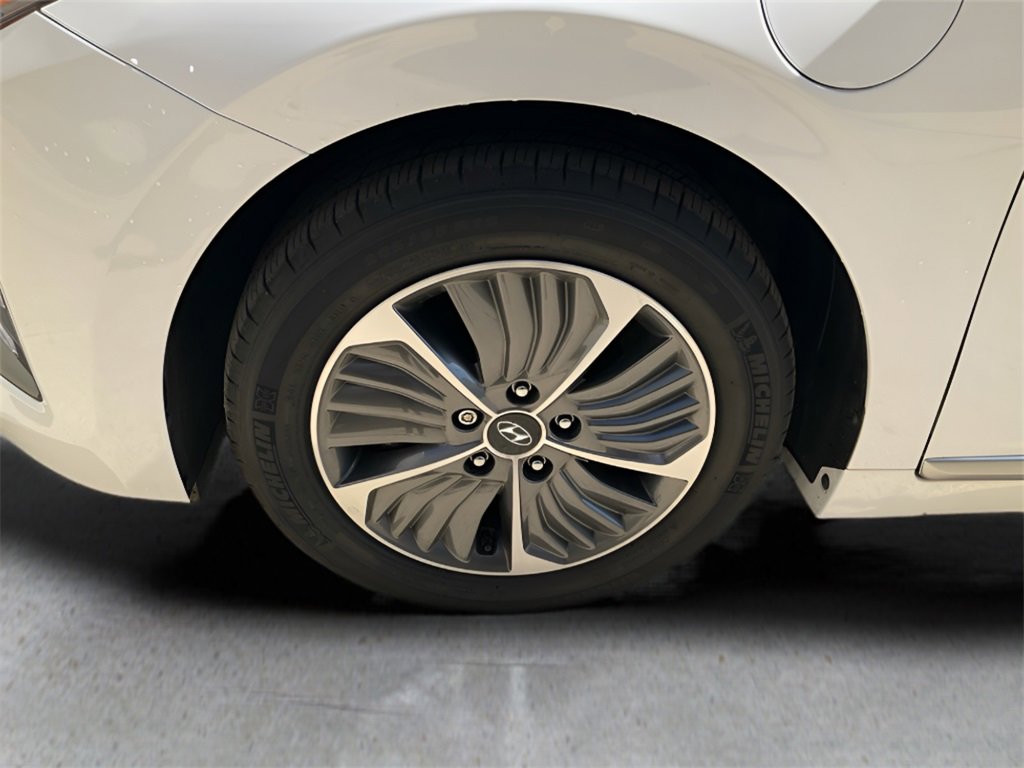Used 2021 Hyundai Ioniq SEL image 9