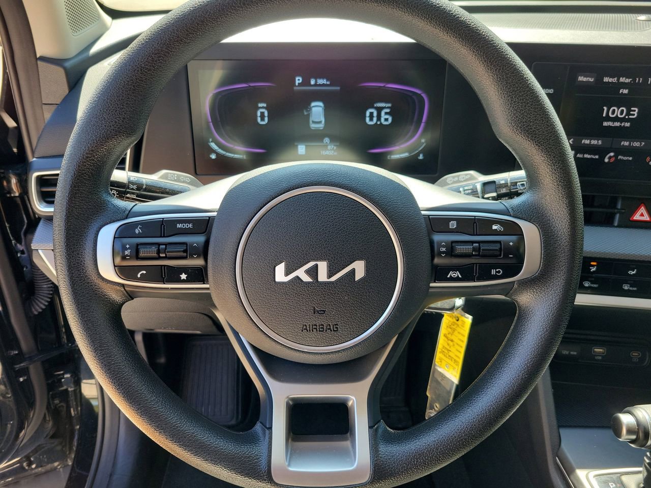 Used 2025 Kia Sportage LX image 17