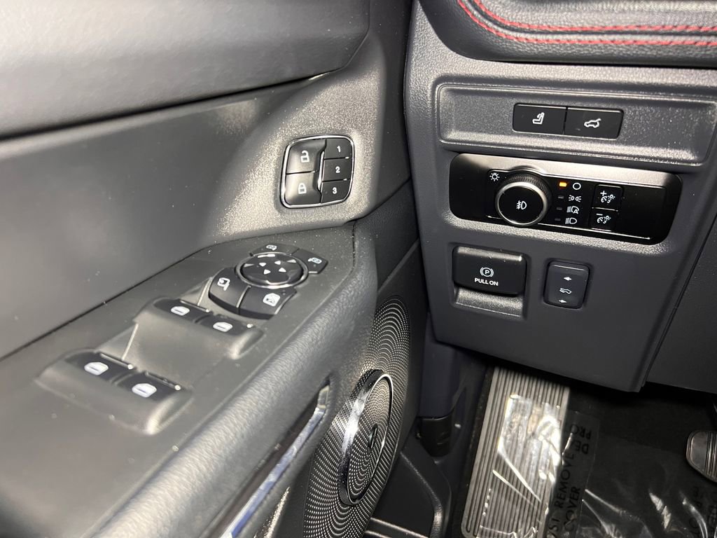 Used 2024 Ford Expedition Max Limited AWD/4WD image 15