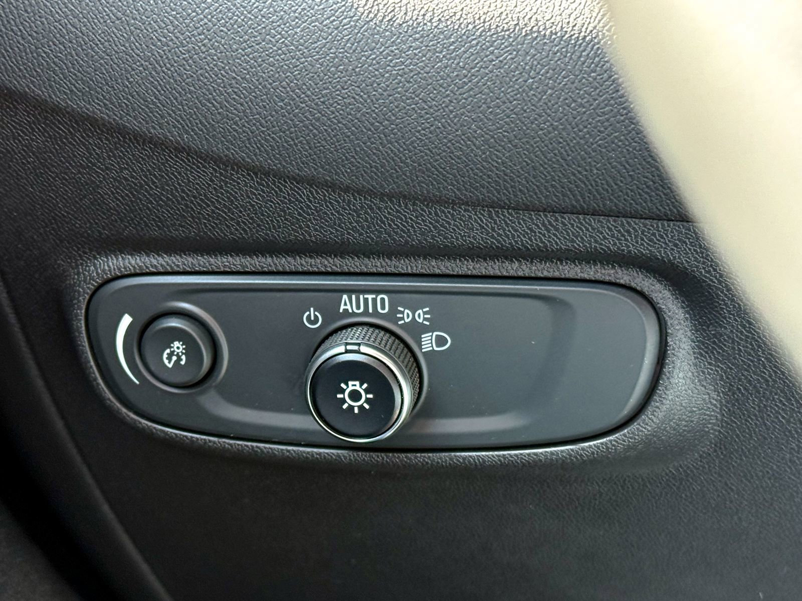 Used 2024 Chevrolet Equinox LT image 29