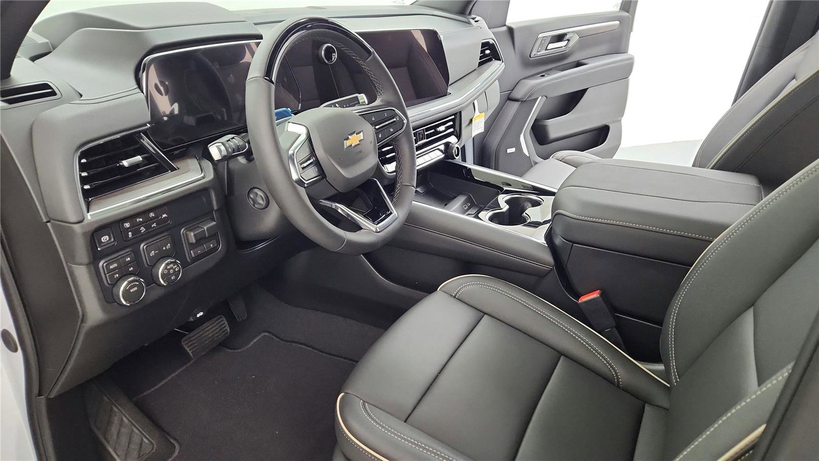 New 2026 Chevrolet Suburban Premier image 14