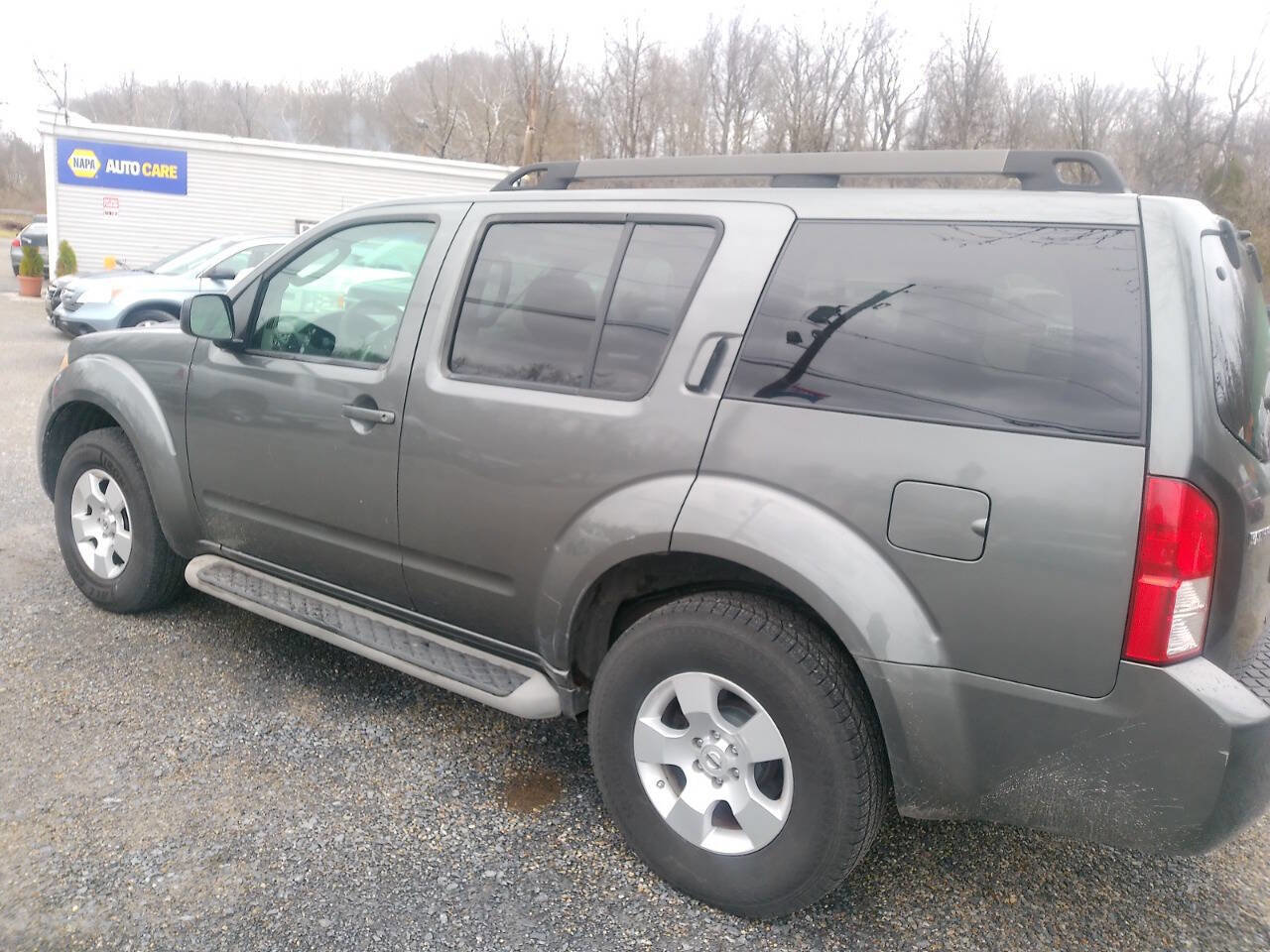 Used 2009 Nissan Pathfinder S AWD/4WD image 11
