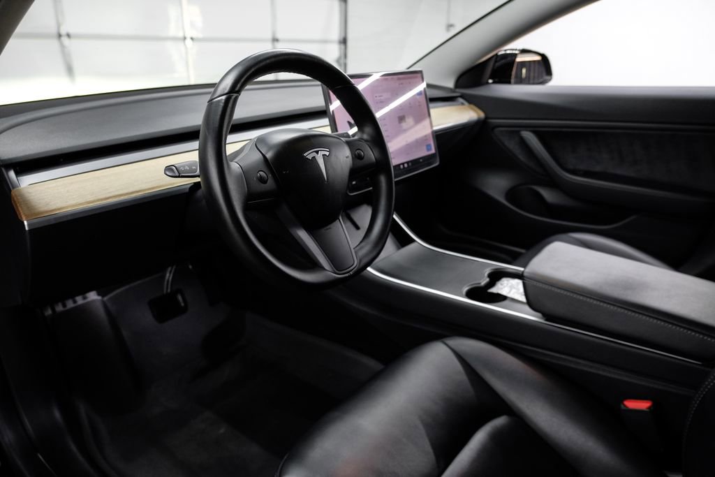 Used 2018 Tesla Model 3 Long Range image 3