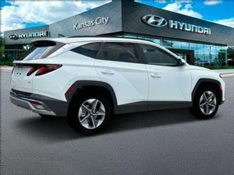 Used 2025 Hyundai Tucson SEL image 4
