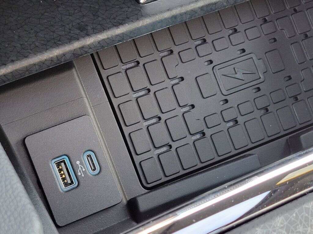 Used 2023 Ford Expedition Max Limited AWD/4WD image 37