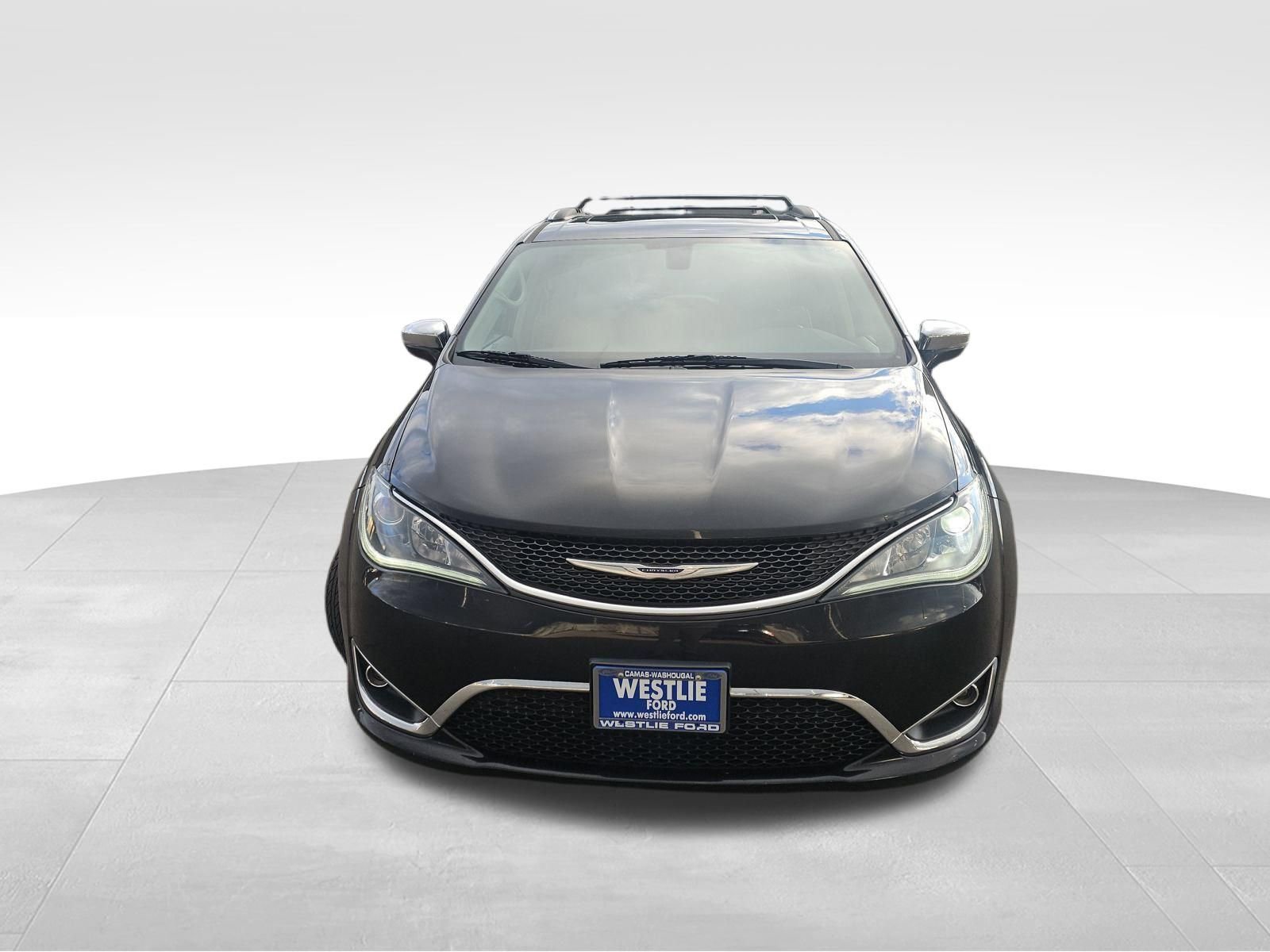 Used 2020 Chrysler Pacifica Limited image 9