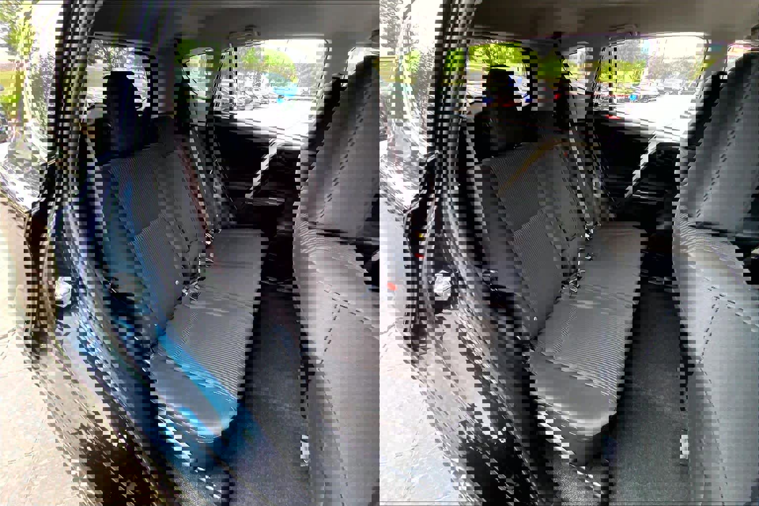 Used 2017 Toyota RAV4 LE FWD image 19