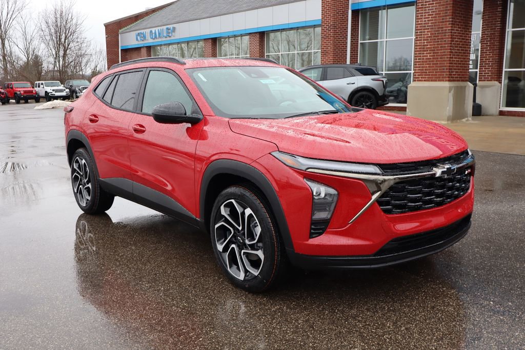 New 2026 Chevrolet Trax RS w/ Sunroof Package image 2
