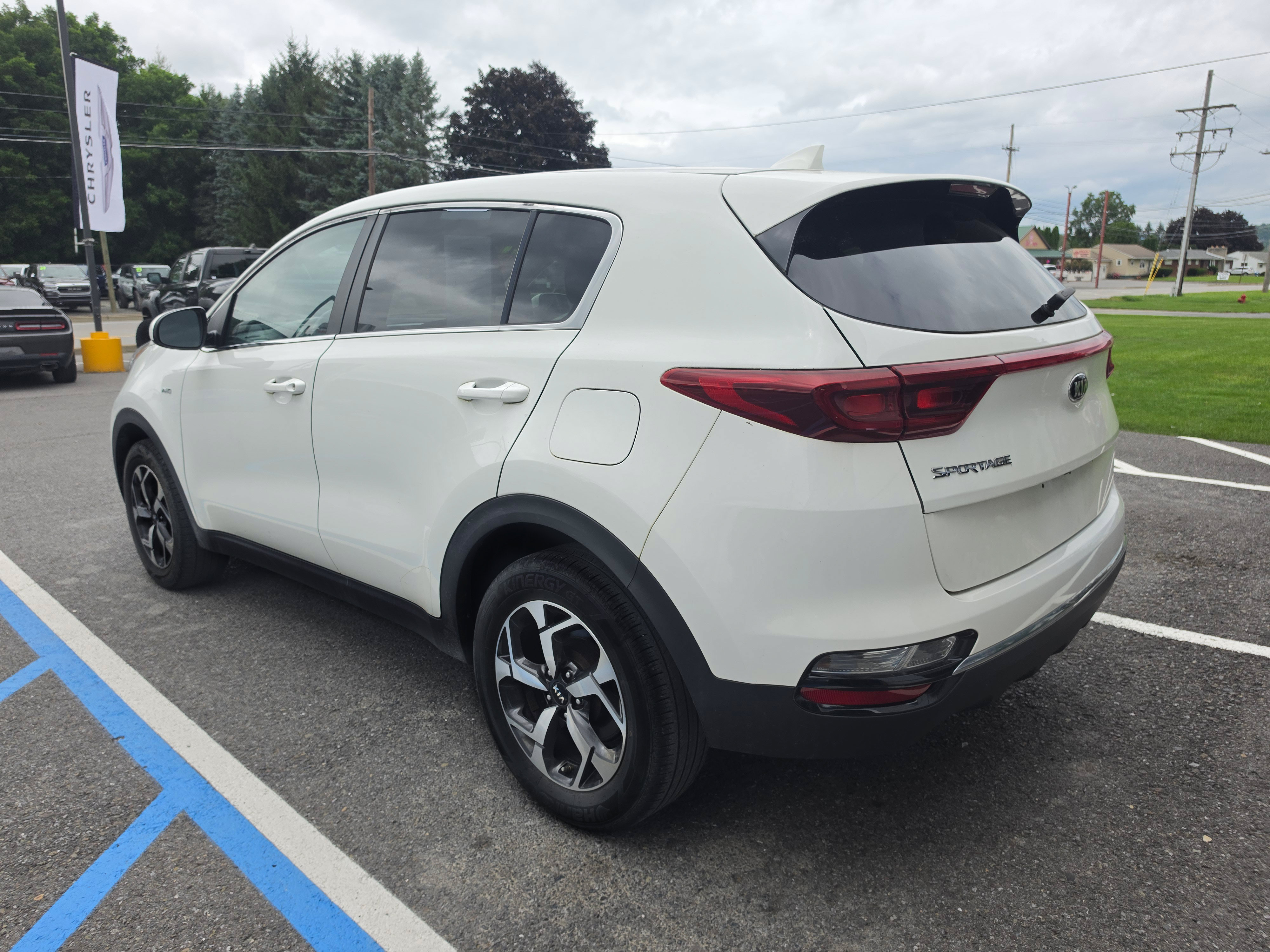 Used 2021 Kia Sportage LX AWD/4WD image 5