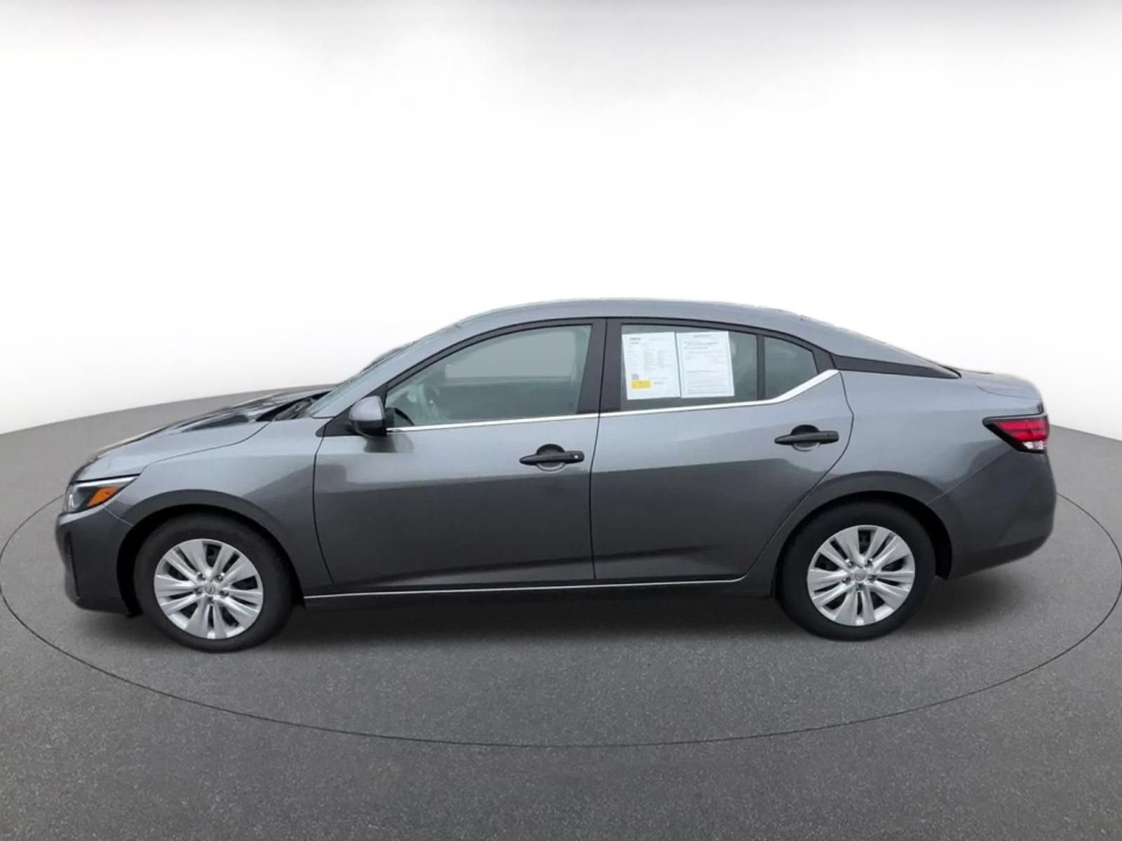 Used 2025 Nissan Sentra S FWD image 8