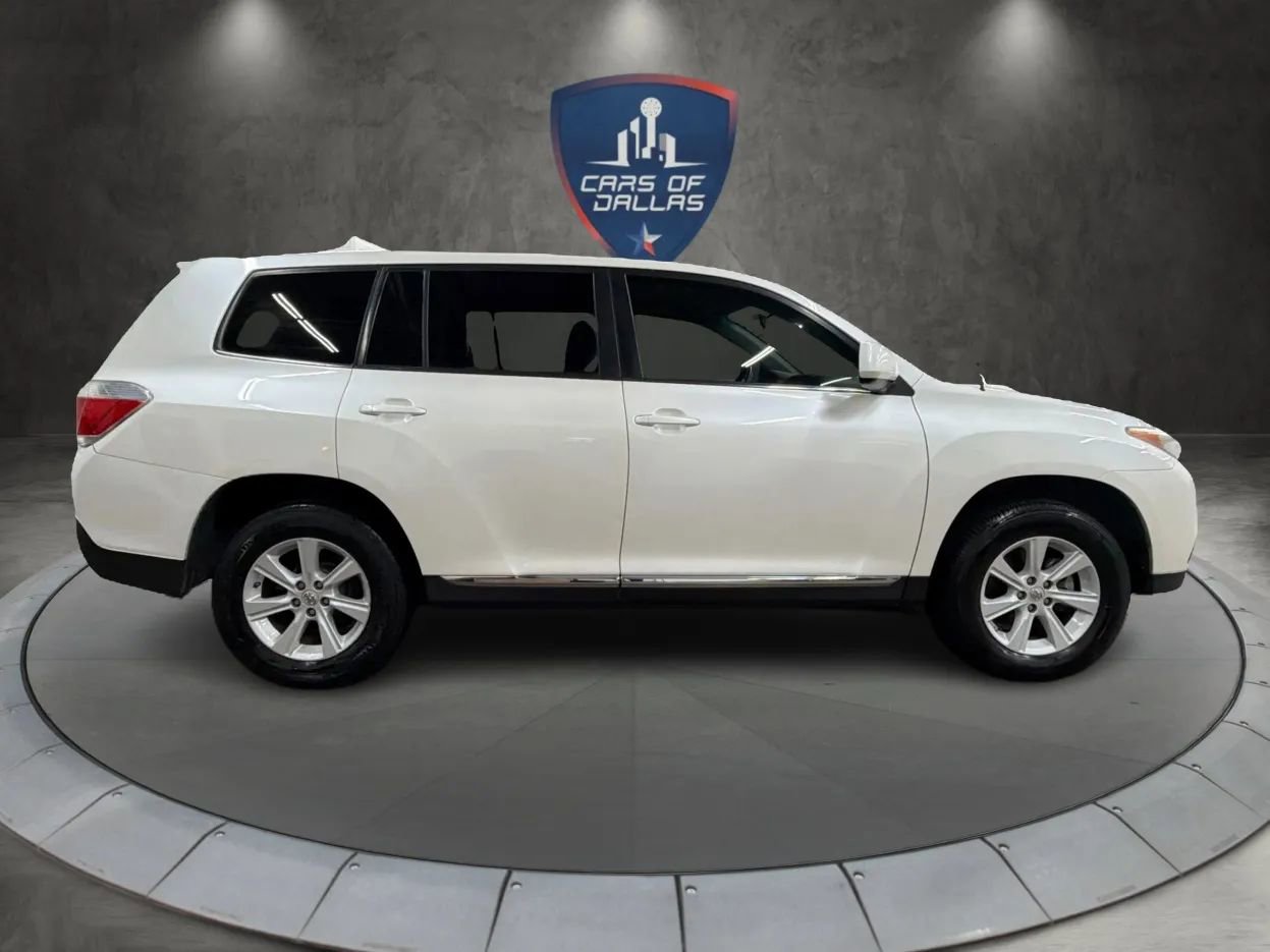 Used 2012 Toyota Highlander FWD image 6