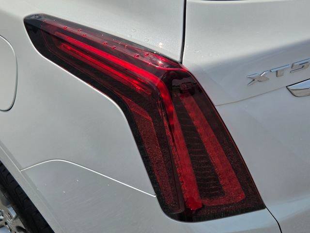 Certified 2023 Cadillac XT5 Premium Luxury w/ Technology Package FWD image 11