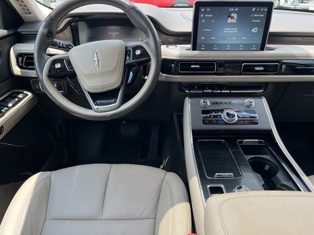 Used 2023 Lincoln Aviator Reserve w/ Equipment Group 201A AWD/4WD image 16