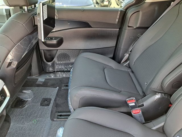 New 2026 Kia Carnival SX Prestige FWD image 13