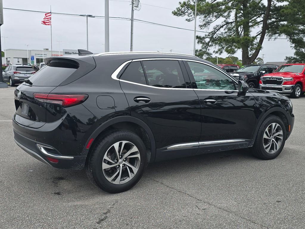 Used 2022 Buick Envision Essence w/ Technology Package I FWD image 3