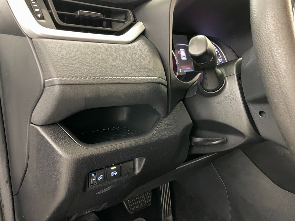 Used 2020 Toyota RAV4 XLE w/ All Weather Liner Package image 23