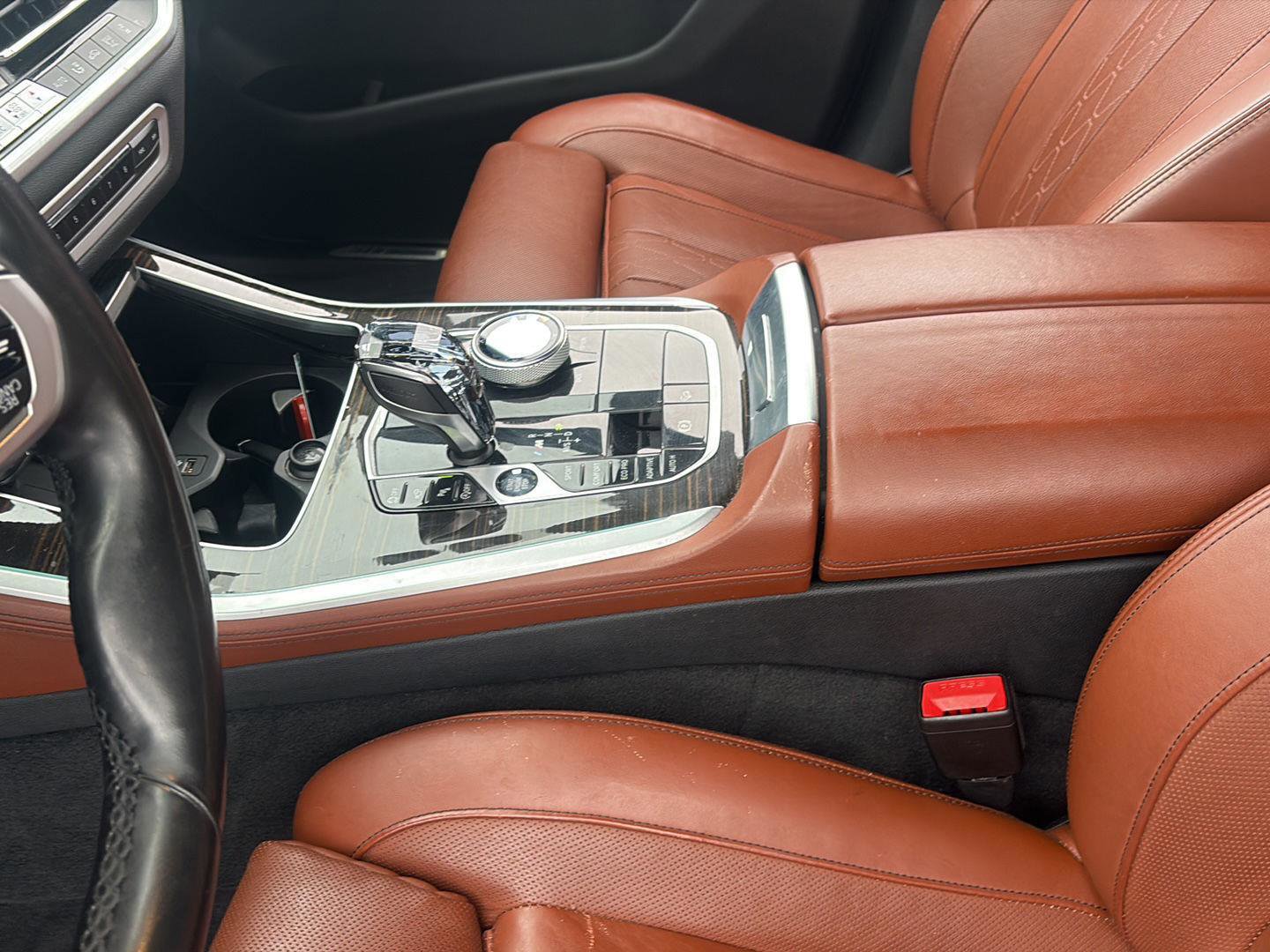 Used 2021 BMW X5 M50i w/ Executive Package image 12