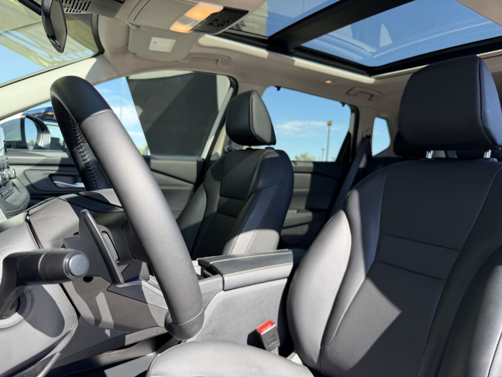 Used 2026 Nissan Rogue SV FWD image 32