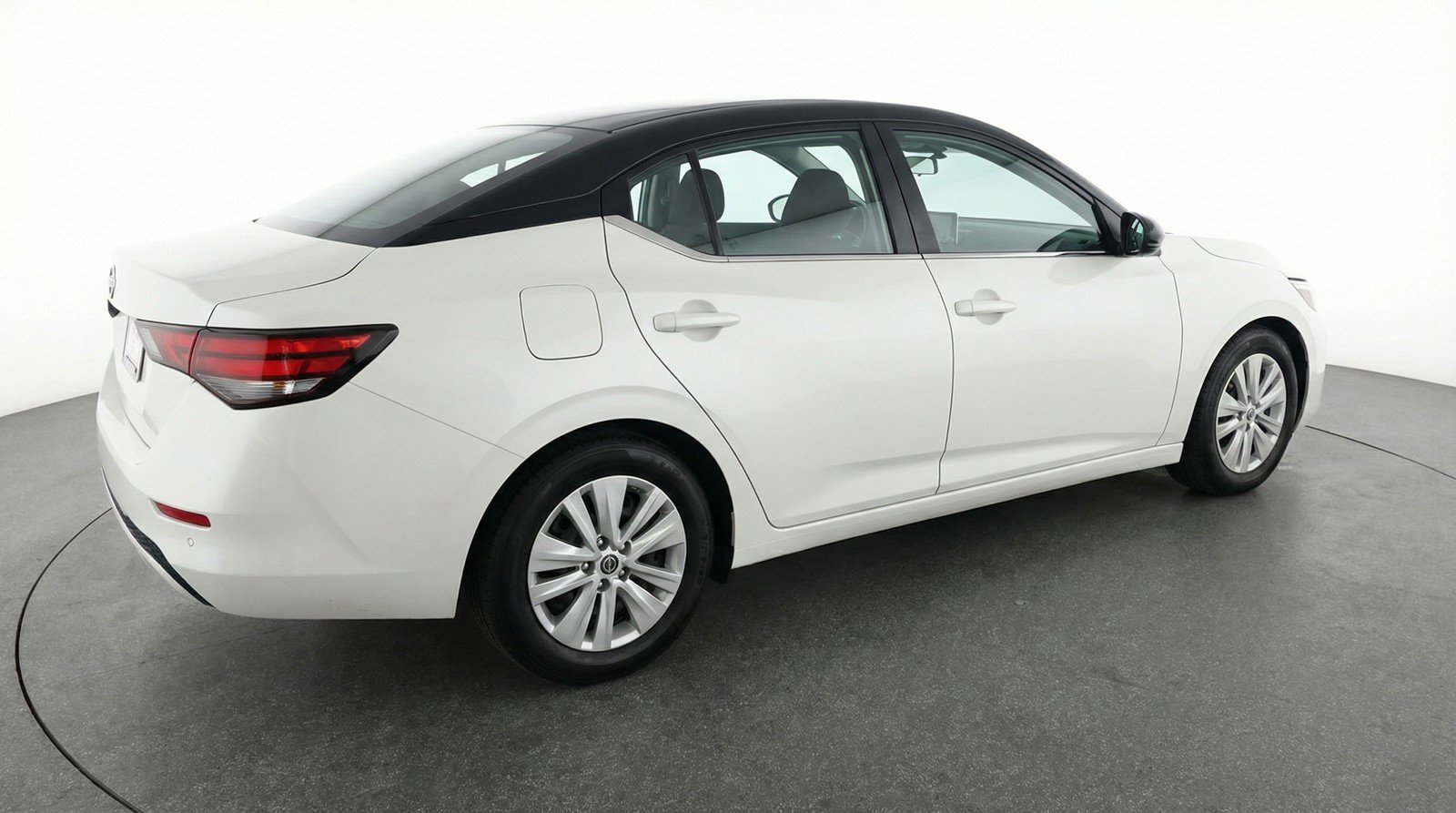 Used 2025 Nissan Sentra S FWD image 9
