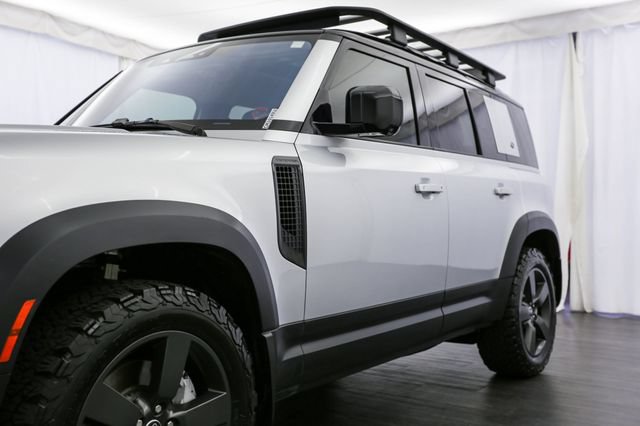Used 2020 Land Rover Defender 110 SE AWD/4WD image 35