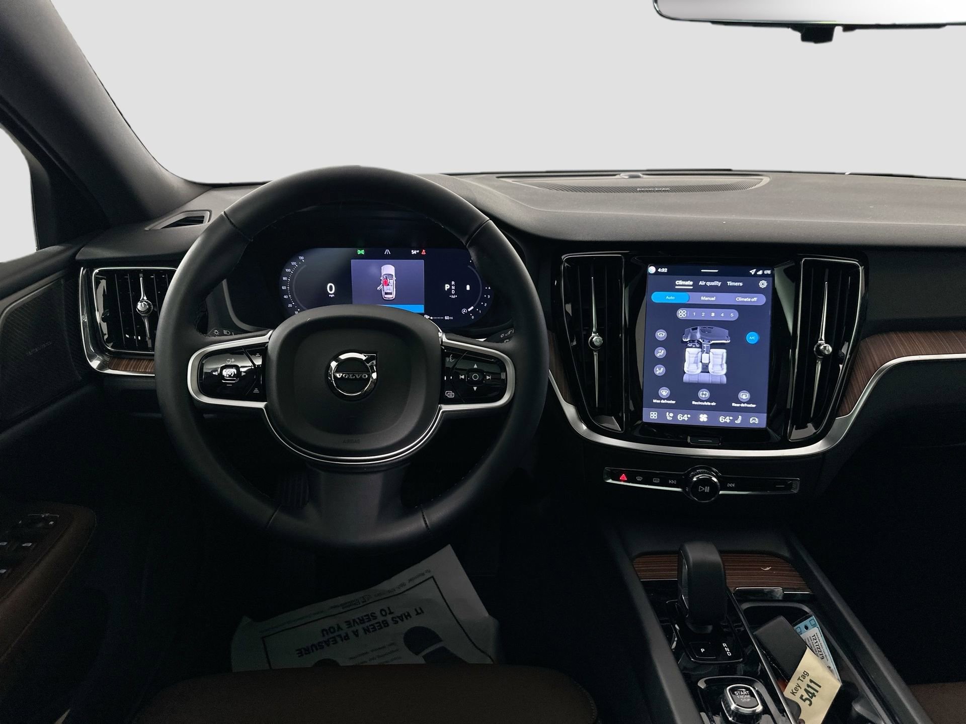 New 2026 Volvo V60 B5 Cross Country Plus w/ Climate Package AWD/4WD image 24
