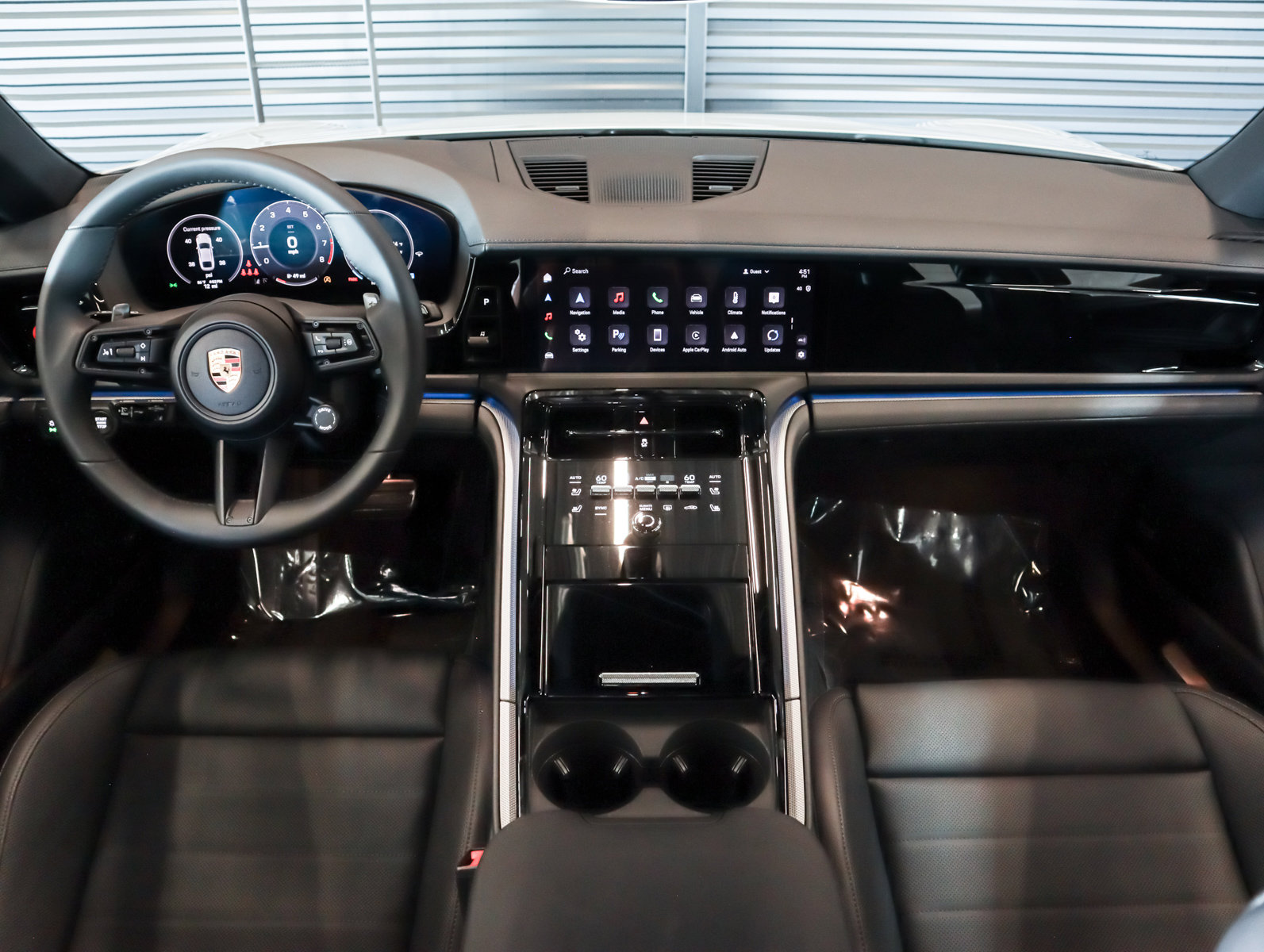 Used 2025 Porsche Panamera 4 image 15