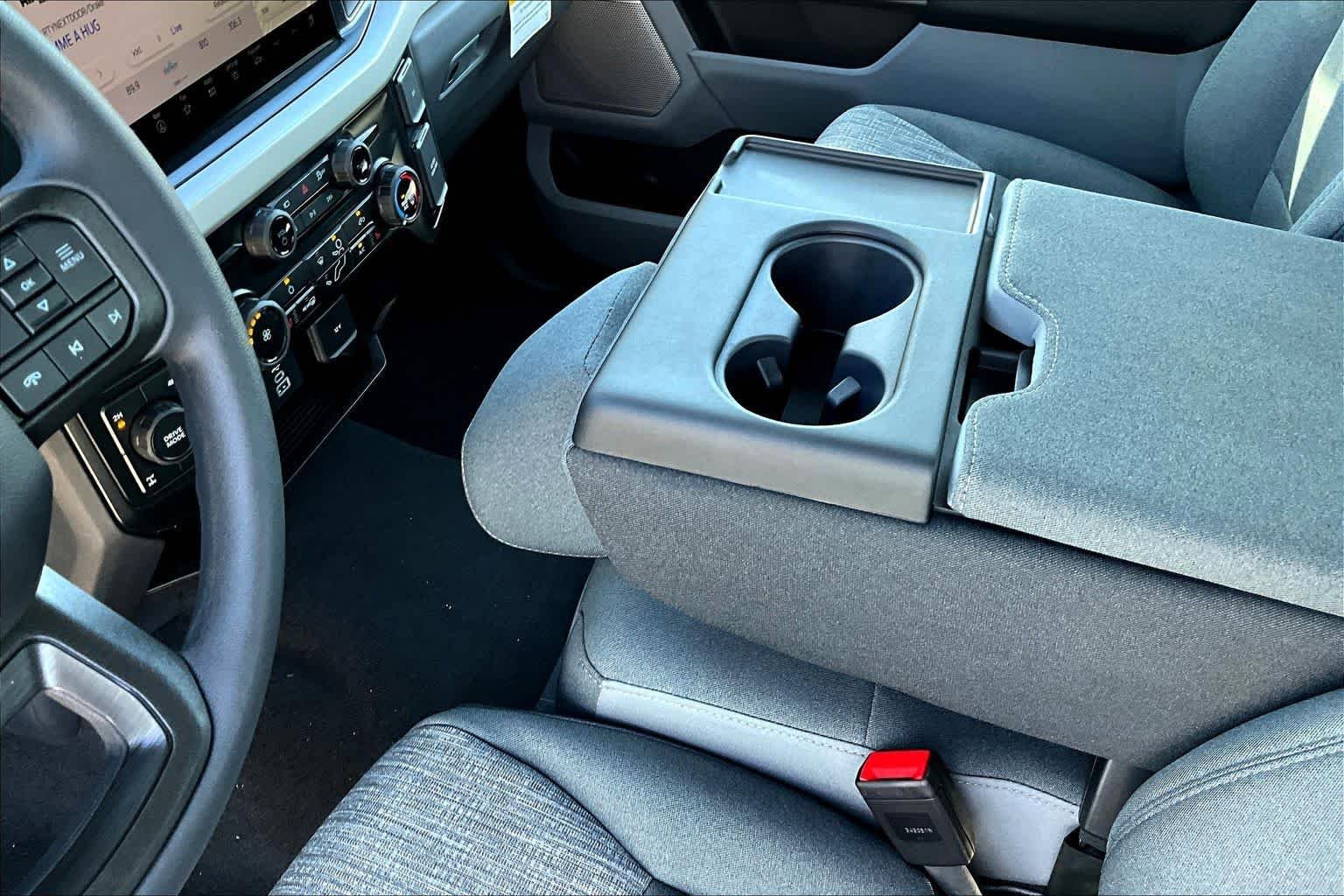 New 2026 Ford F250 XLT w/ XLT Premium Package image 7