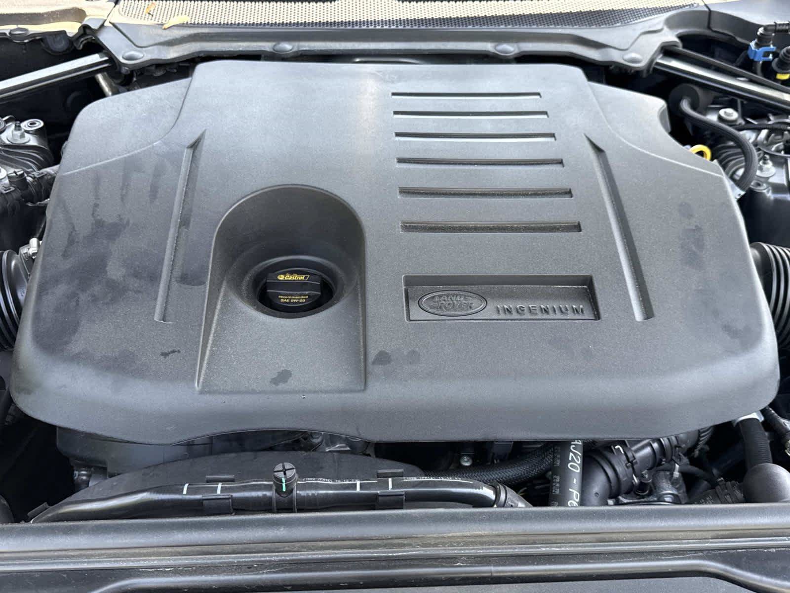 Used 2024 Land Rover Discovery Metropolitan Edition AWD/4WD image 13