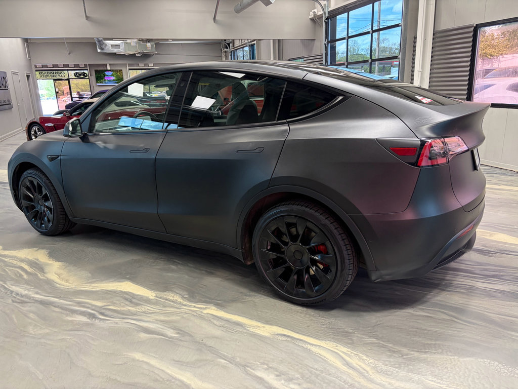 Used 2022 Tesla Model Y Long Range image 31