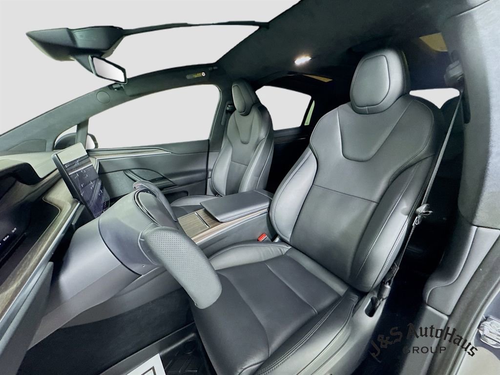 Used 2023 Tesla Model X image 11