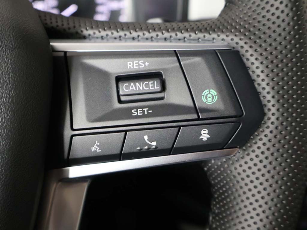 New 2025 Mitsubishi Outlander SE image 43