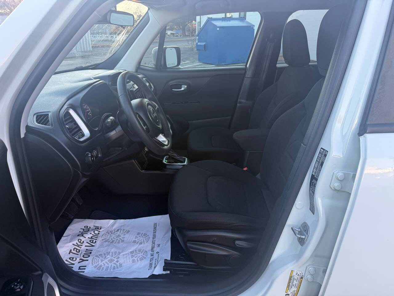 Used 2020 Jeep Renegade Latitude FWD image 10