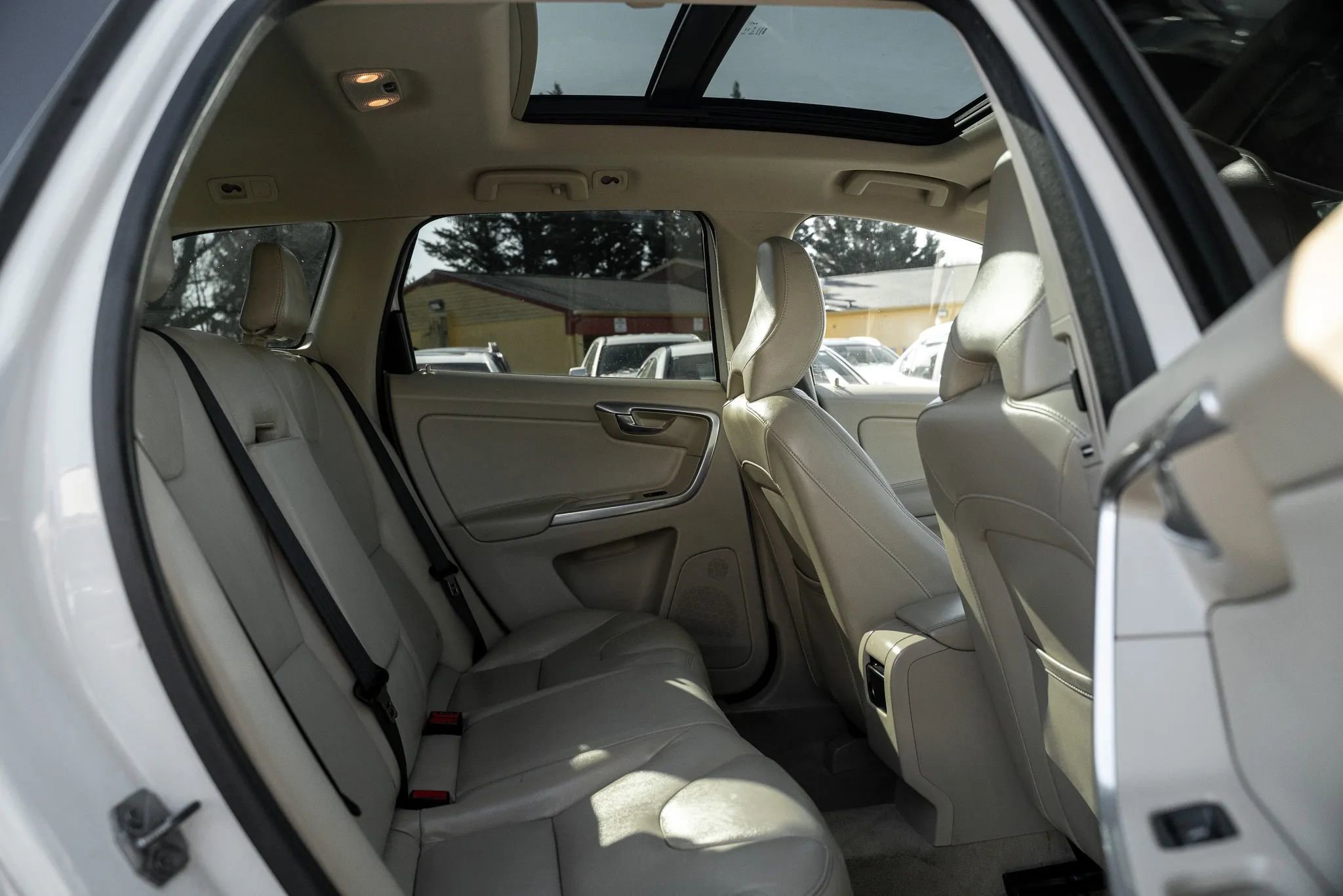 Used 2016 Volvo XC60 T5 Premier image 10