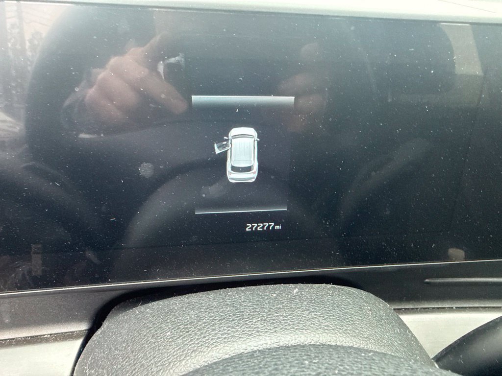 Used 2023 Kia Sportage EX AWD/4WD image 11