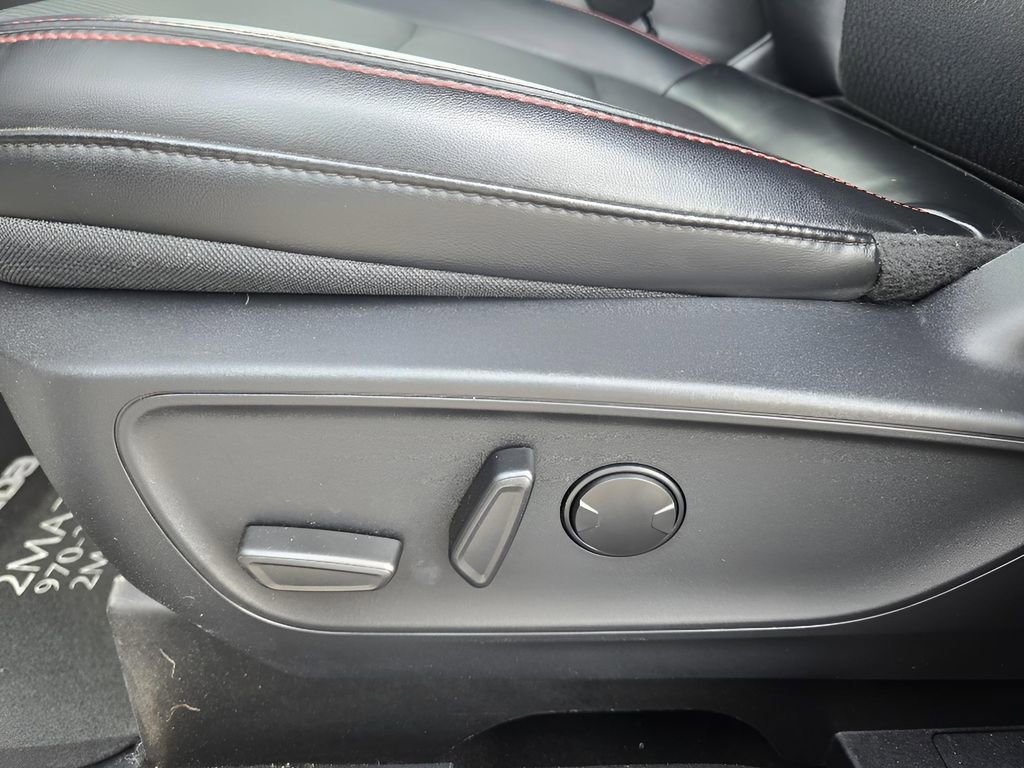 Used 2025 Ford Escape ST-Line image 16